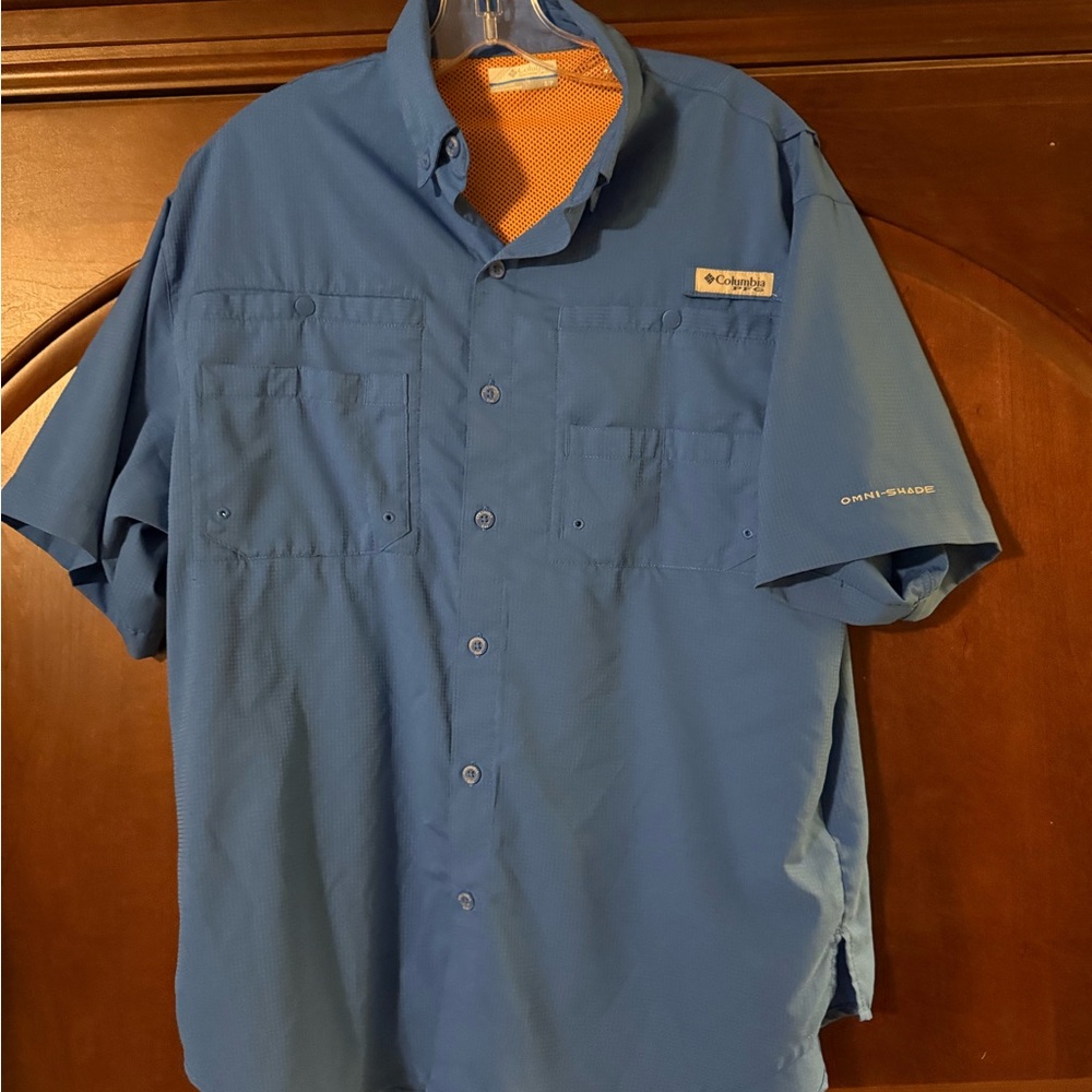 Columbia Blue Lightweight Casual Button Down Shirt
